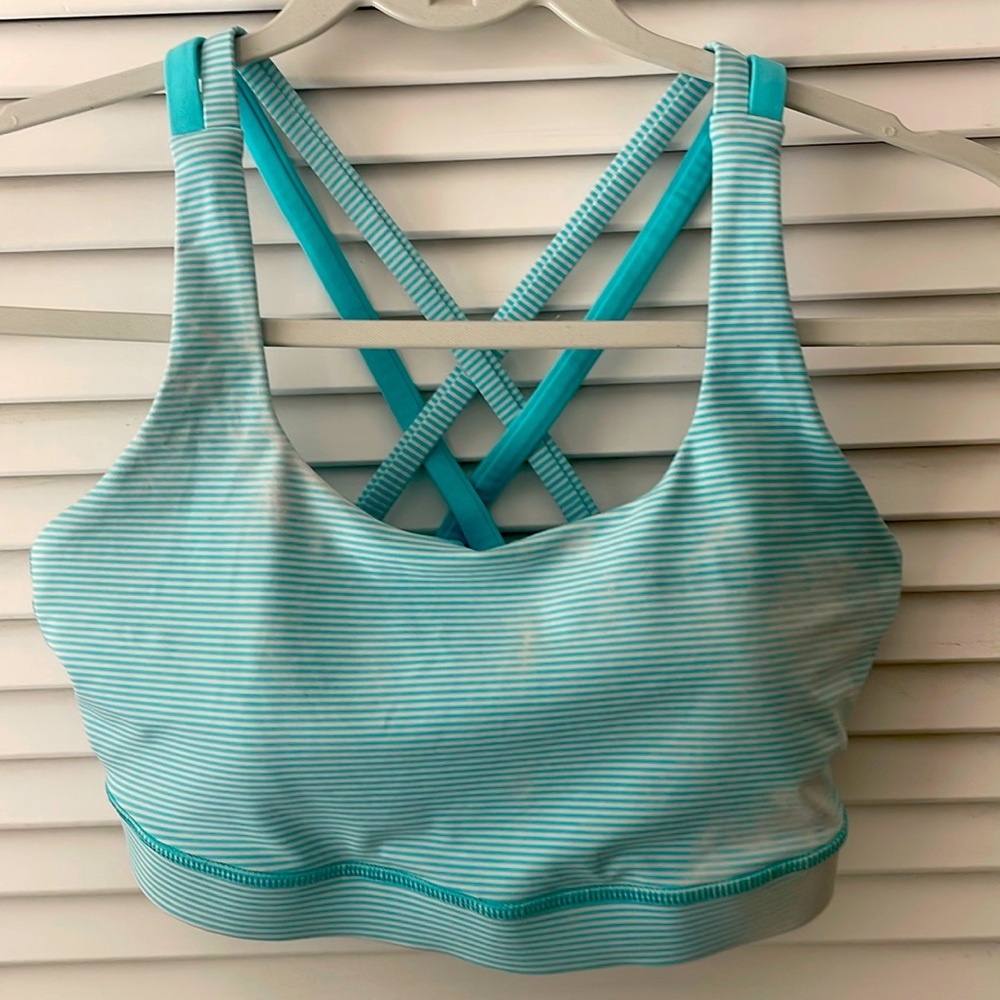 Lululemon sports bra